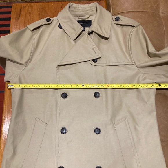 Banana Republic tan trench coat - Picture 6 of 7